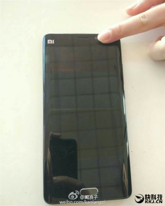 Ternyata, Inilah Rahasia Dibalik Poster Xiaomi Mi Note 2