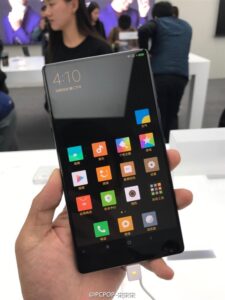 Xiaomi Mix: Smartphone Layar Besar dengan Bazel yang Tipis