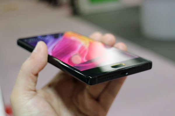 Kembaran Xiaomi Mi Mix dengan Harga Sangat Murah, Mau?